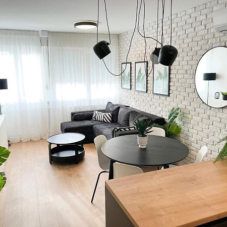 The Black & White Oasis Beograd Ngoại thất bức ảnh