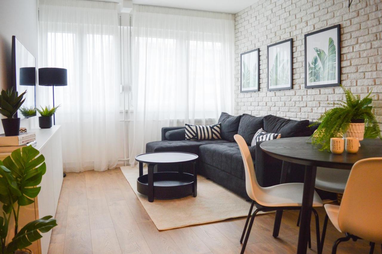 The Black & White Oasis Beograd Ngoại thất bức ảnh